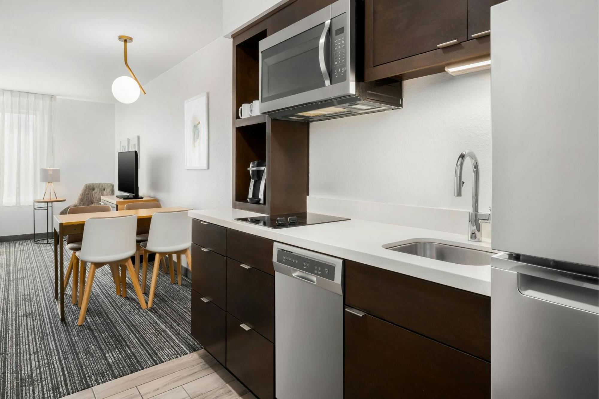 Towneplace Suites By Marriott Montgomery Eastchase Экстерьер фото